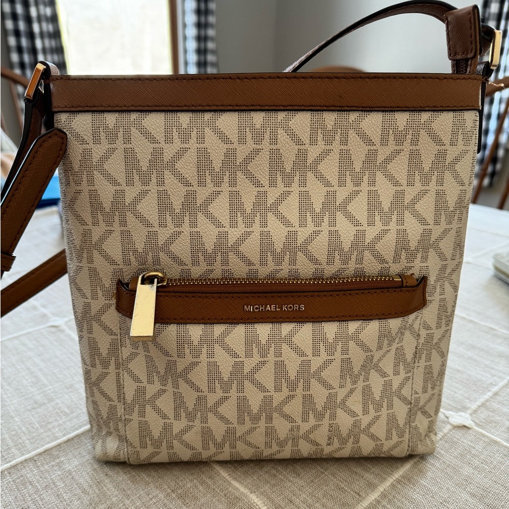 Michael Kors crossbody